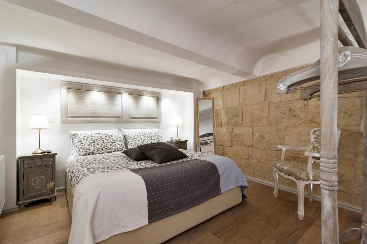 לינה וארוחת בוקר Zollino Palazzo Mandurino Luxury Relais מראה חיצוני תמונה