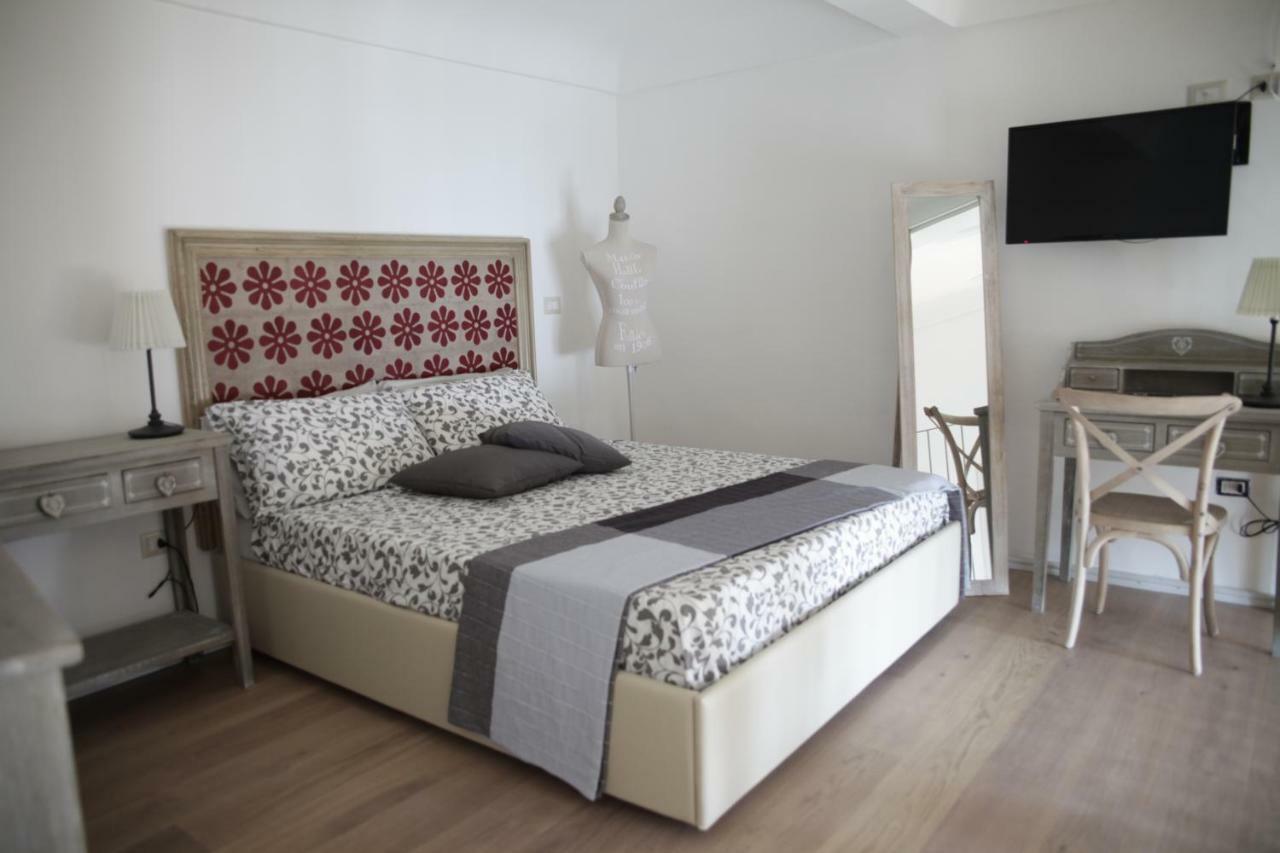 לינה וארוחת בוקר Zollino Palazzo Mandurino Luxury Relais מראה חיצוני תמונה