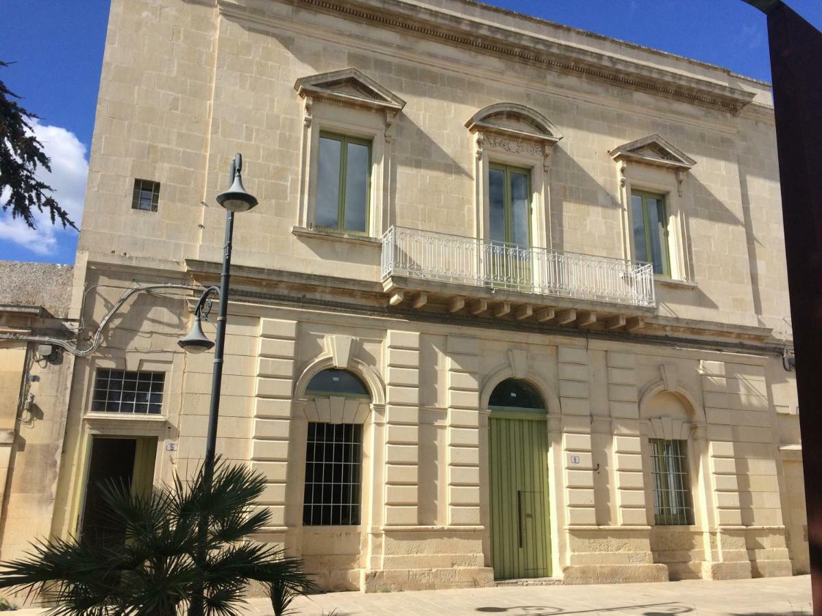לינה וארוחת בוקר Zollino Palazzo Mandurino Luxury Relais מראה חיצוני תמונה