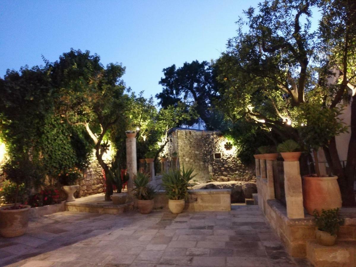 לינה וארוחת בוקר Zollino Palazzo Mandurino Luxury Relais מראה חיצוני תמונה